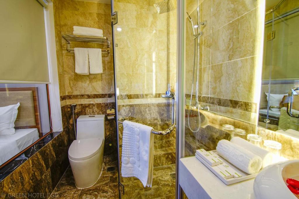 Koupelna v ubytování Green Hadong Hotel