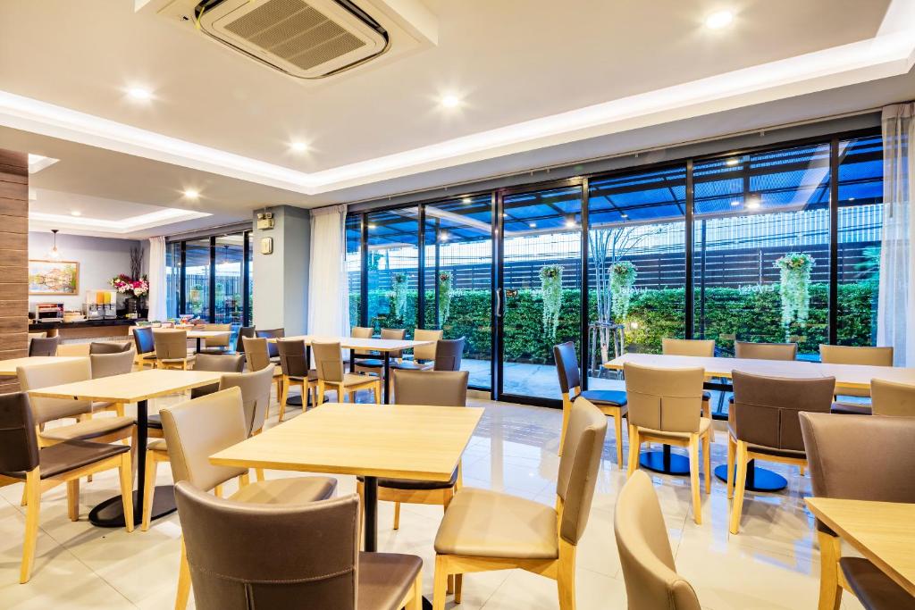 Livotel Hotel Kaset Nawamin Bangkok - Resim 29