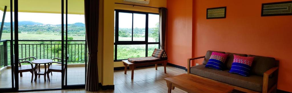 Baan Sakuna Hotel - 11