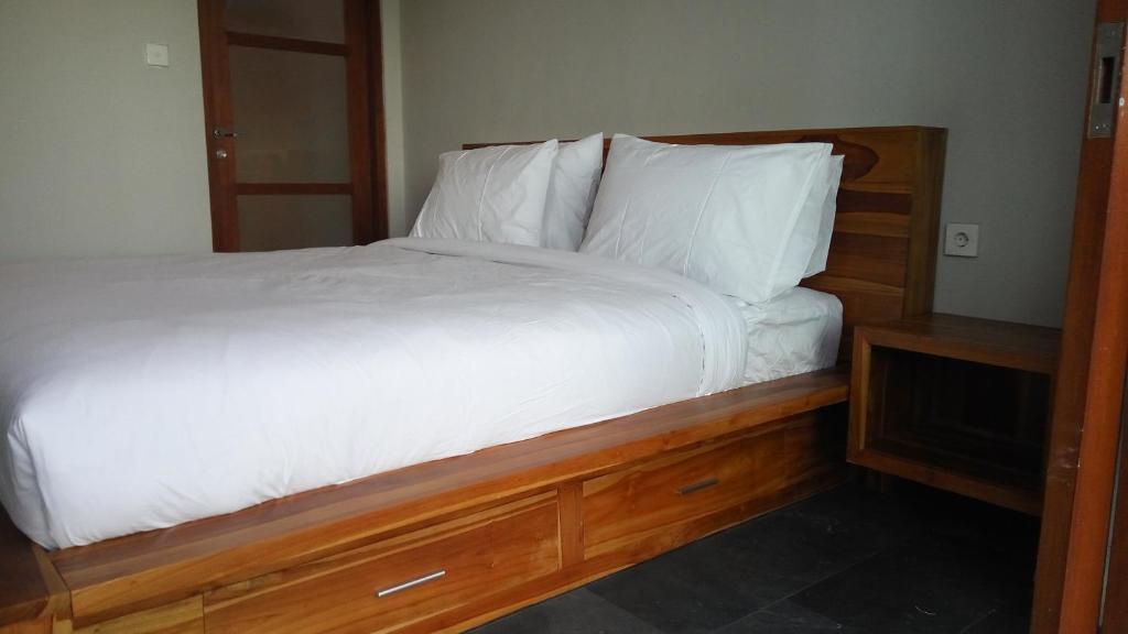 Anggira Villa Ubud - 10