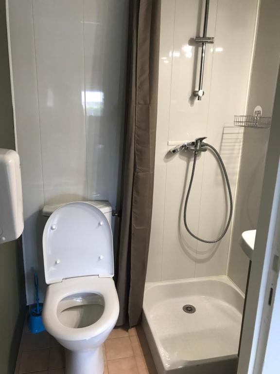 Koupelna v ubytování Hôtel le Rohu