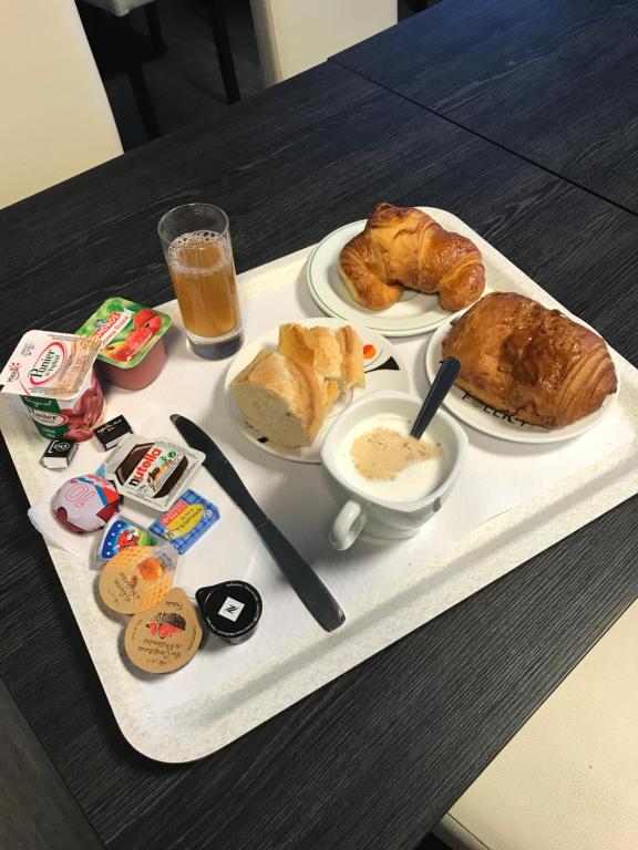 Jídlo v hotelu nebo okolí