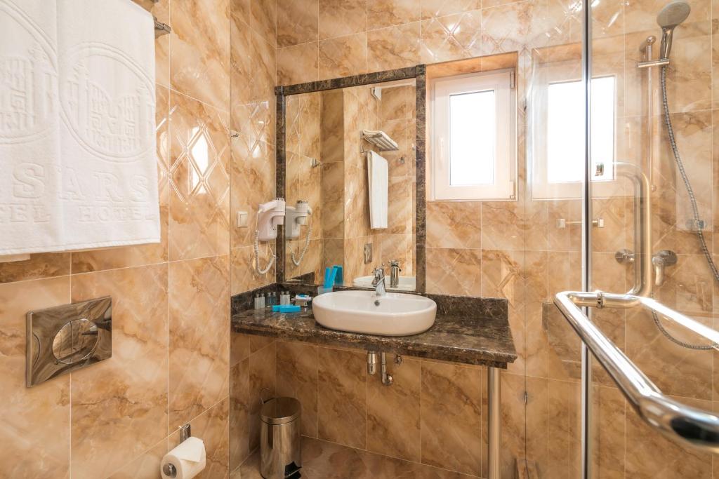 Marsel Hotel - Habitación Gemela Con Balcón
