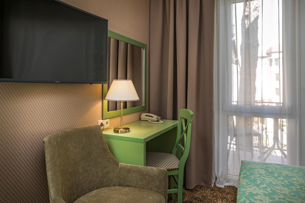Marsel Hotel - Habitación Doble Con Balcón