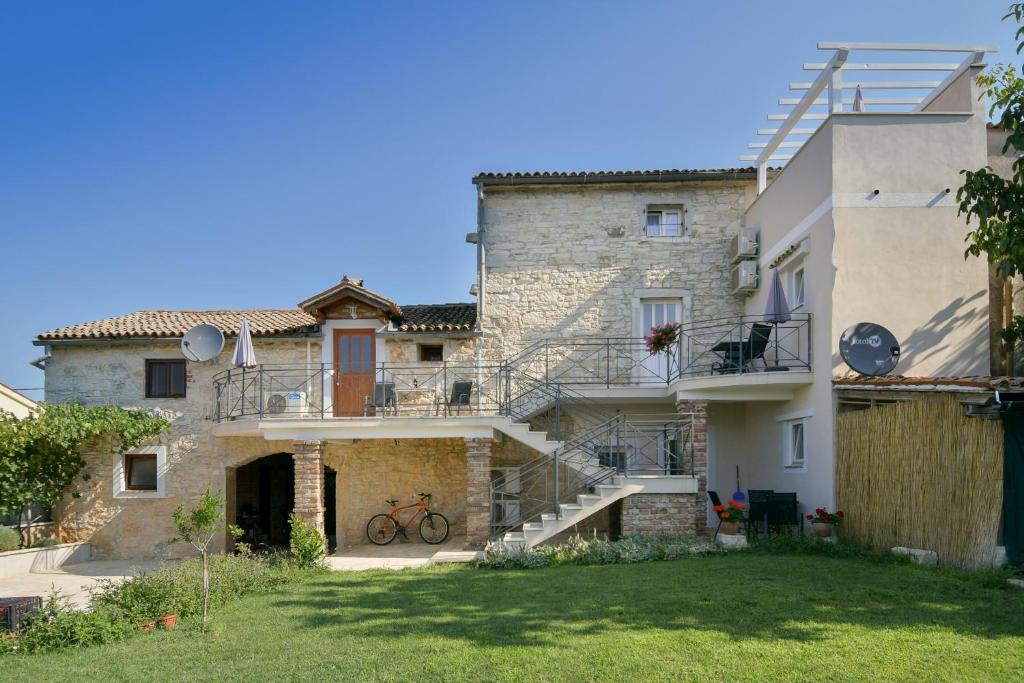 Budova, kde se apartmán nachází