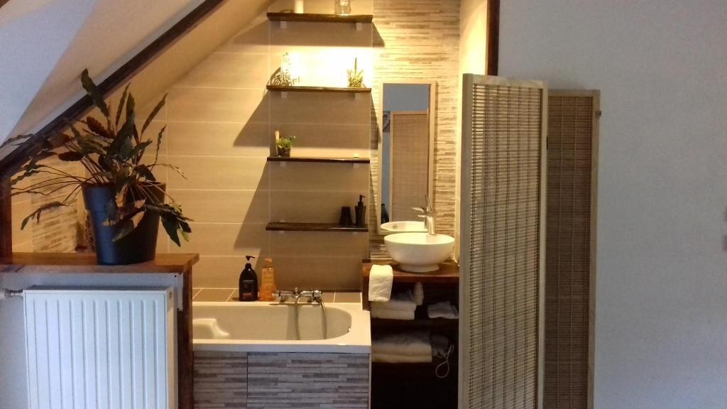Chambre d'Hôtes Ty Men - Family Room With Private Bathroom