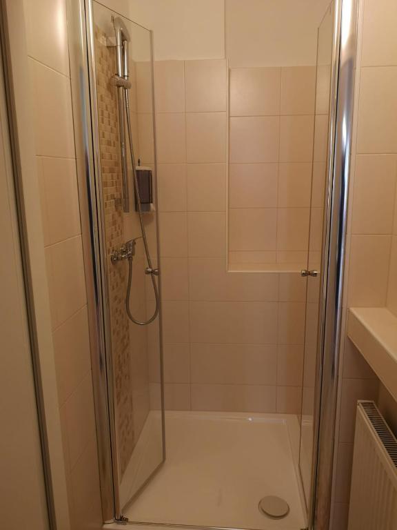 Ένα μπάνιο στο CH-Hostel