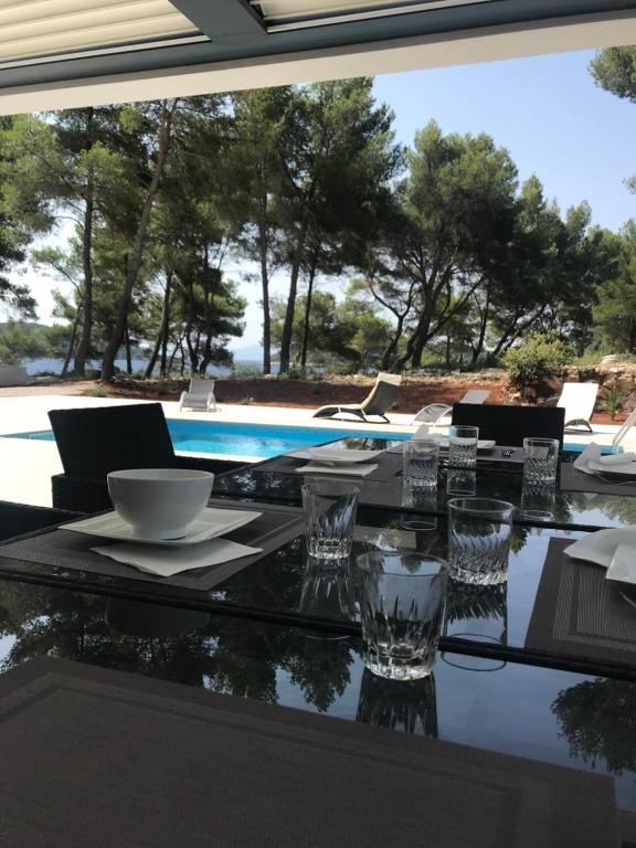 Basen w obiekcie Seaside villa at Prizba lub w pobliżu