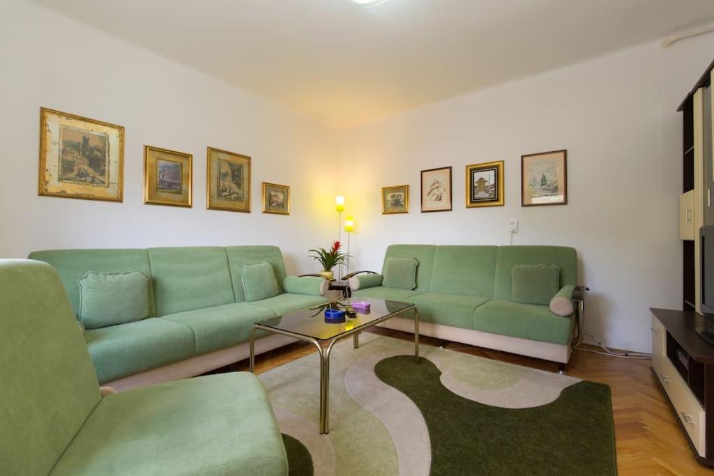 Old Town House in Sarajevo - Apartment With Terrace