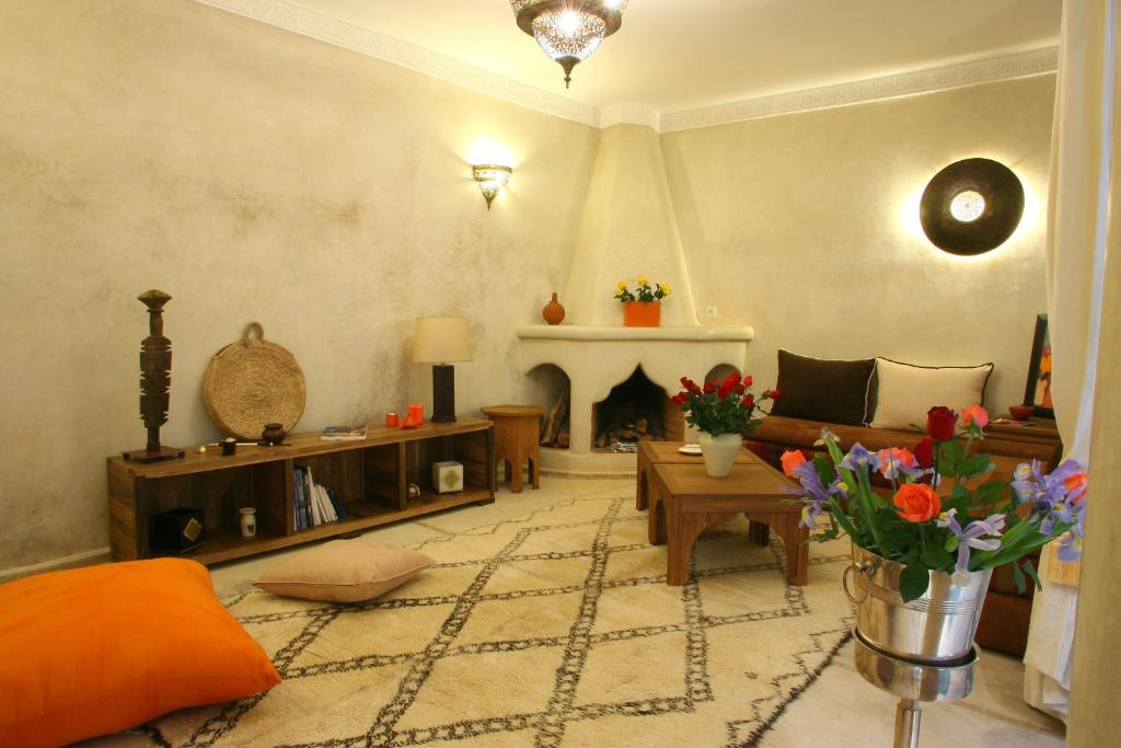 Posezení v ubytování Riad CHERRATA
