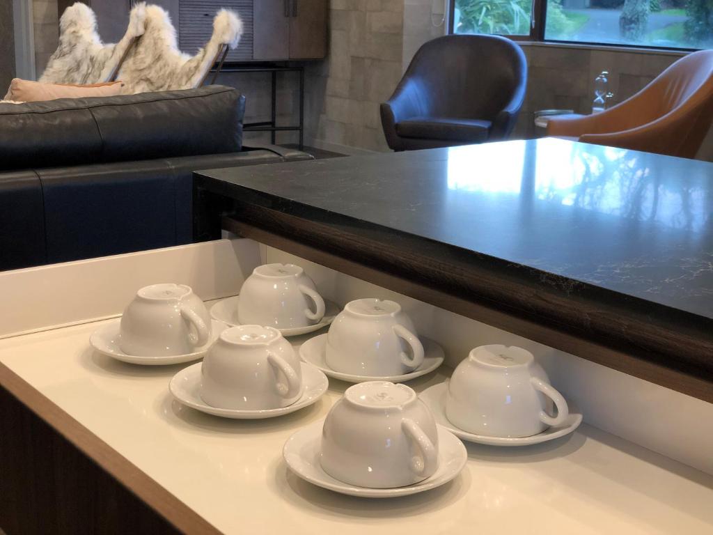 Luxury K-Lodge with Golf course view-Rotorua - Resim 37