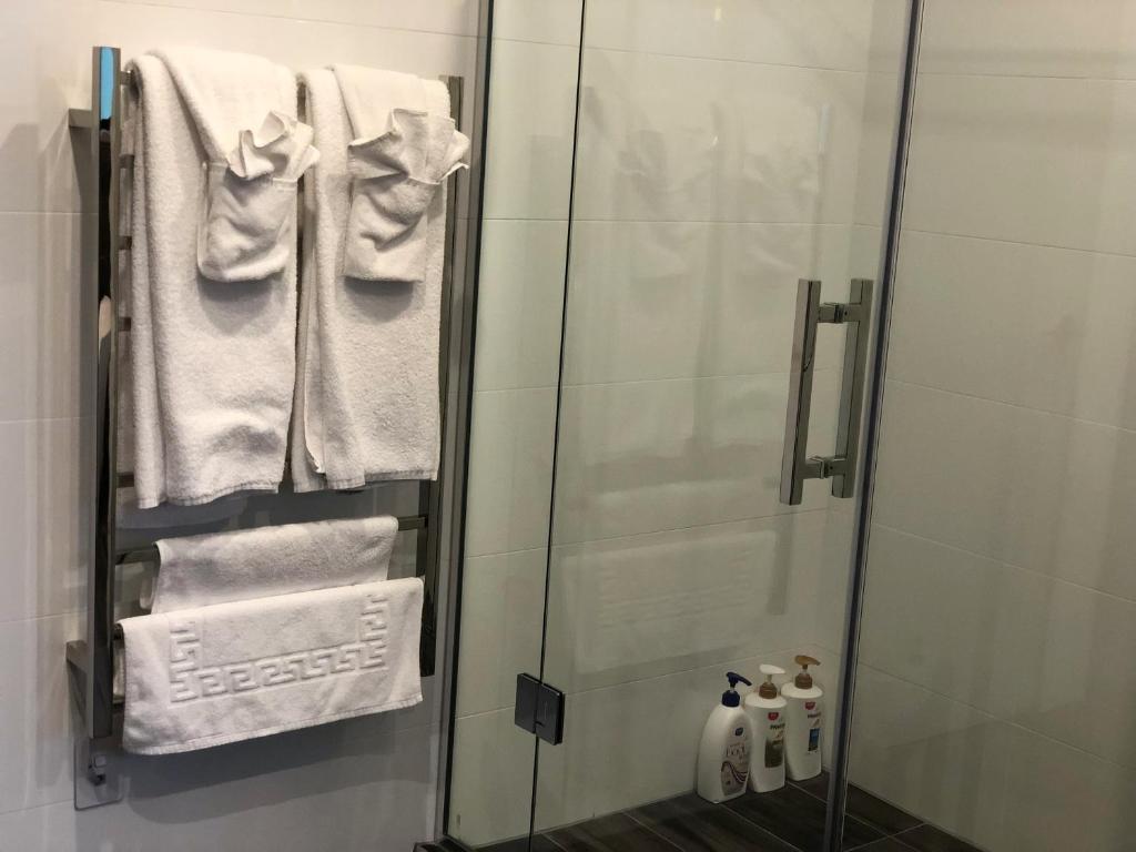 Luxury K-Lodge with Golf course view-Rotorua - Resim 29