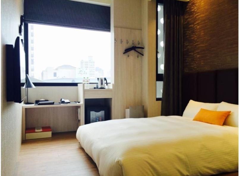 Treeart Hotel - Eenpersoonskamer Met Douche
