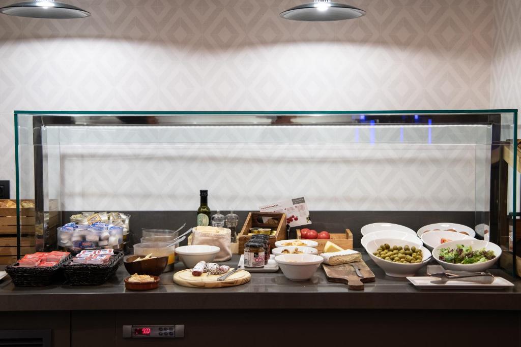 Catalonia Gran Vía Madrid - Resim 40