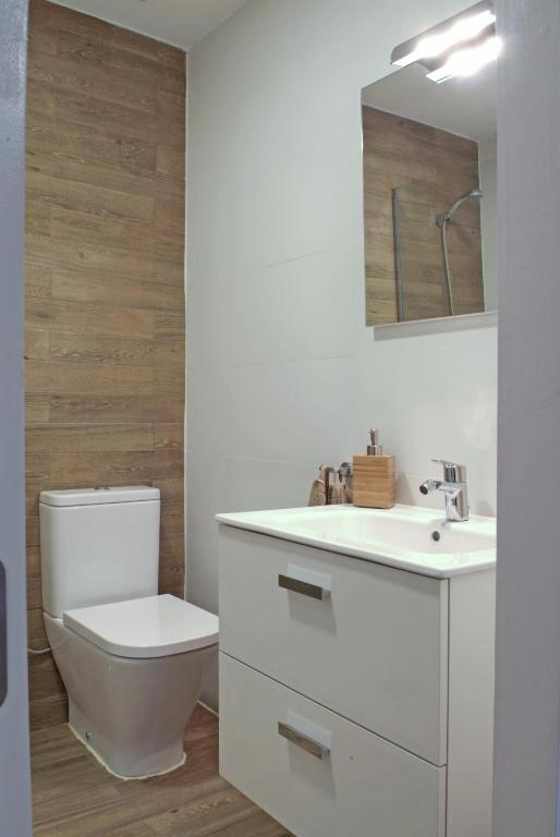 Kúpeľňa v ubytovaní Vivalidays Casa Pinell - Palafolls - Costa Barcelona