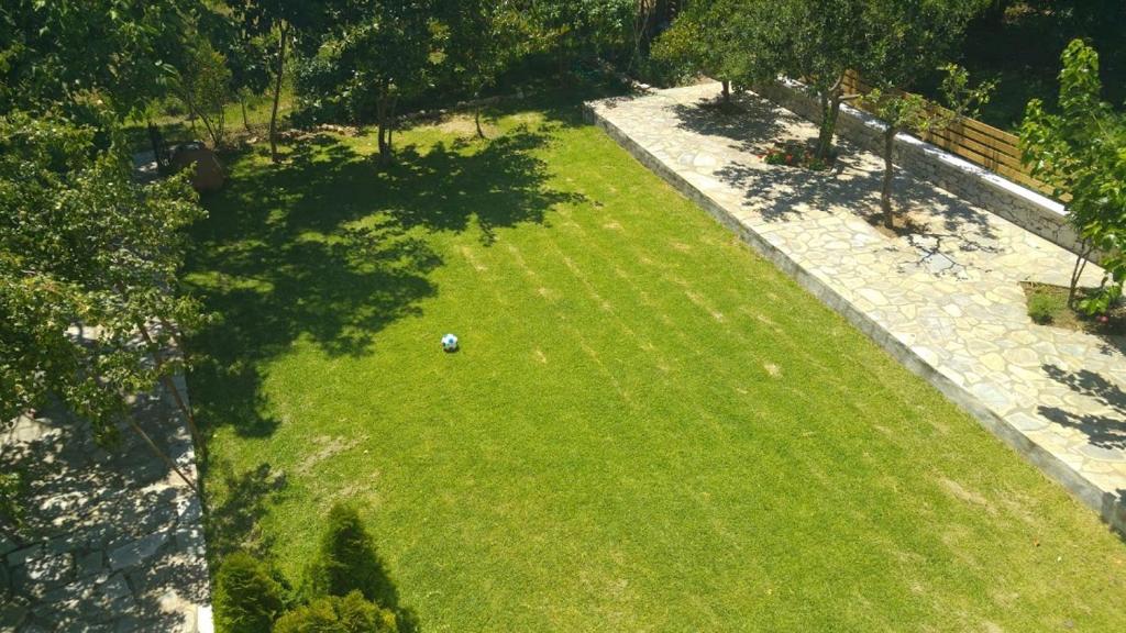 Vonkajšia záhrada v ubytovaní Mikro Βeach Ηotel