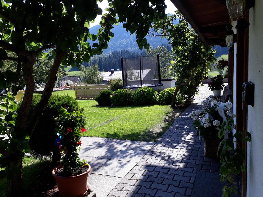 Taman di luar Ferienwohnung Stubenböck