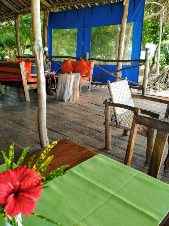 Panga Chumvi Beach Resortにあるレストランまたは飲食店