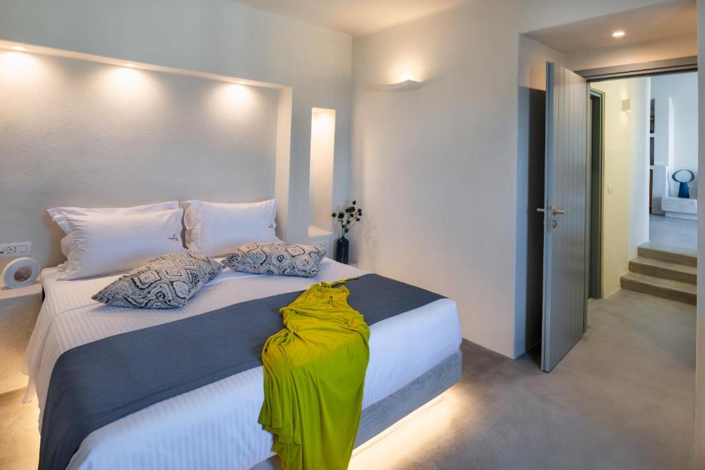 Halcyon Days Suites - 16