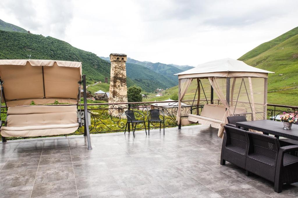 Nespecifikovaný výhled na hory nebo výhled na hory při pohledu z hotelu