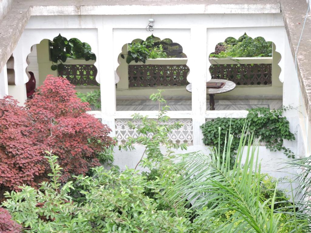 Zahrada ubytování Radhika Palace Hotel