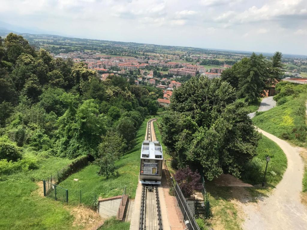 Fotografia z galérie ubytovania Albergo dell'Academia v destinácii Mondovì
