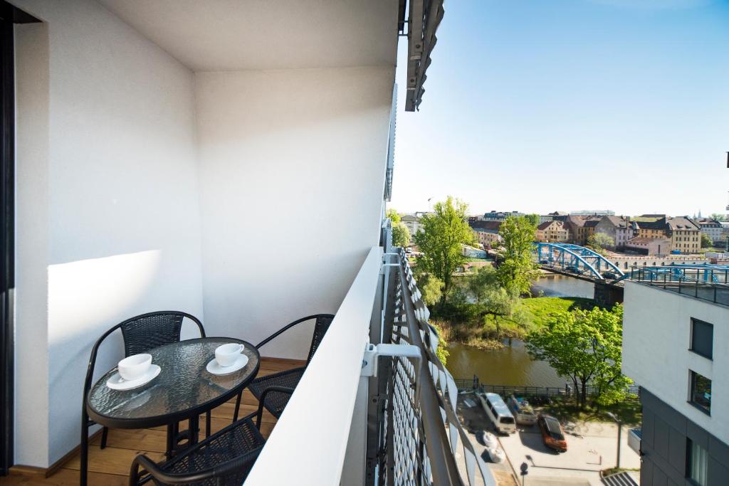 Balkón alebo terasa v ubytovaní Apartamenty City Tower od WroclawApartament-pl