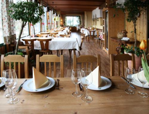 Reštaurácia alebo iné gastronomické zariadenie v ubytovaní Seegasthof Gamsjaga