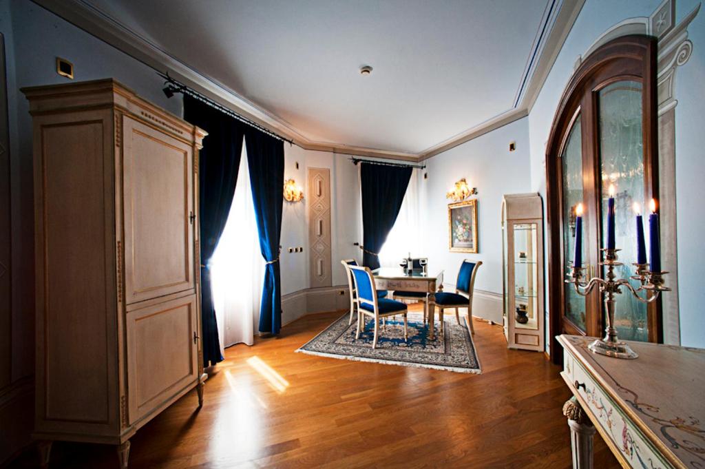 Posezení v ubytování Albergo La Lanterna