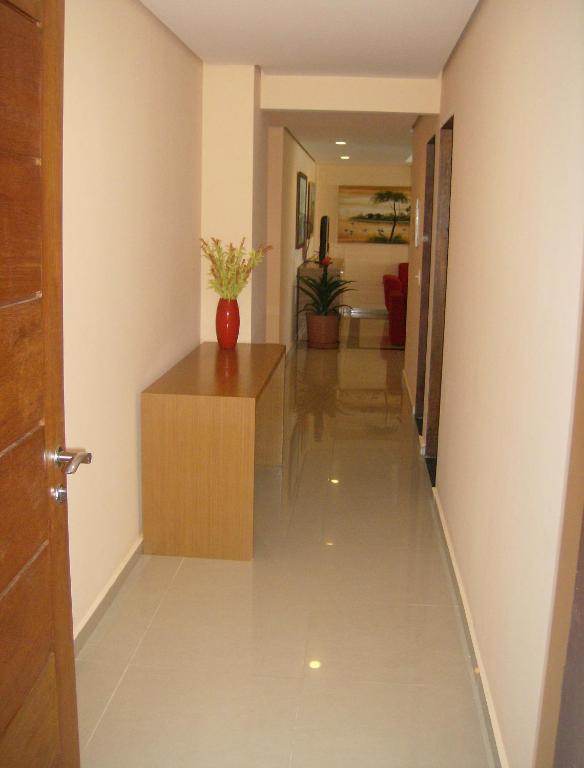  Don Limpone Hotel