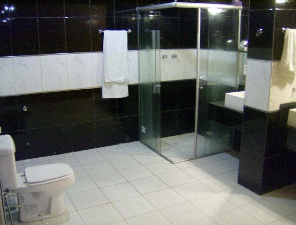  Don Limpone Hotel