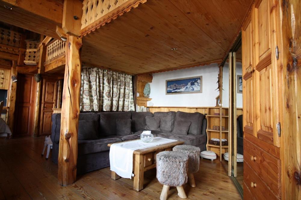 Posezení v ubytování Appartement duplex de charme hyper centre à Val d'Isère