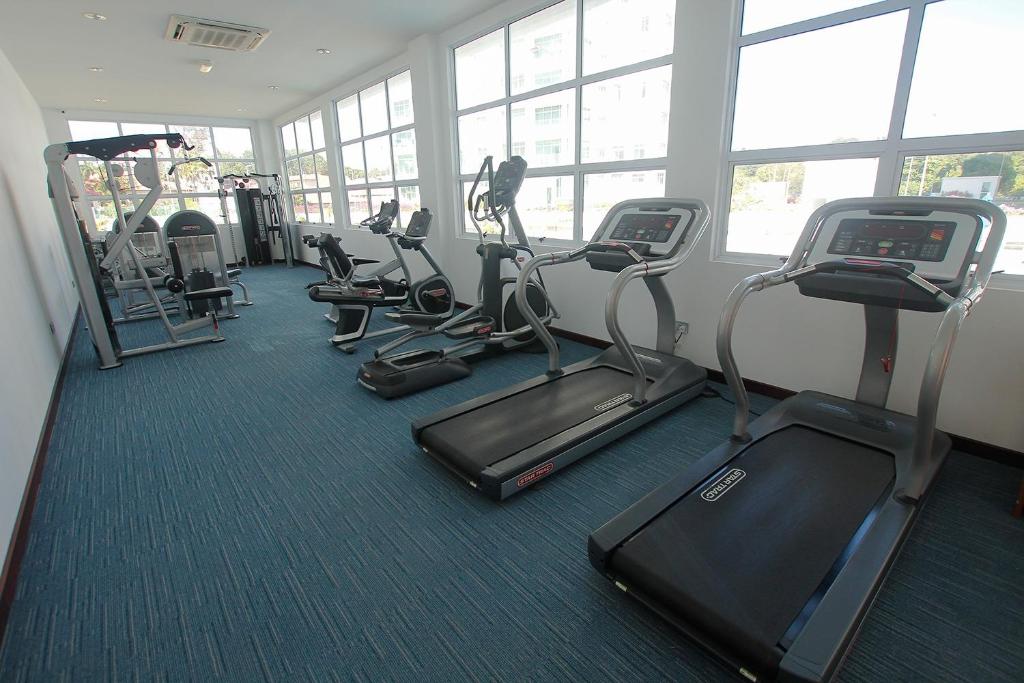 Fitness centrum a/nebo fitness zařízení v ubytování Bay Resort Condominium