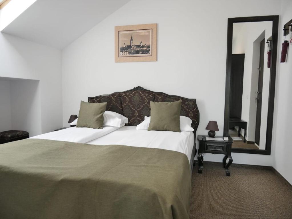 Sibiu City Center Apartments - Resim 19