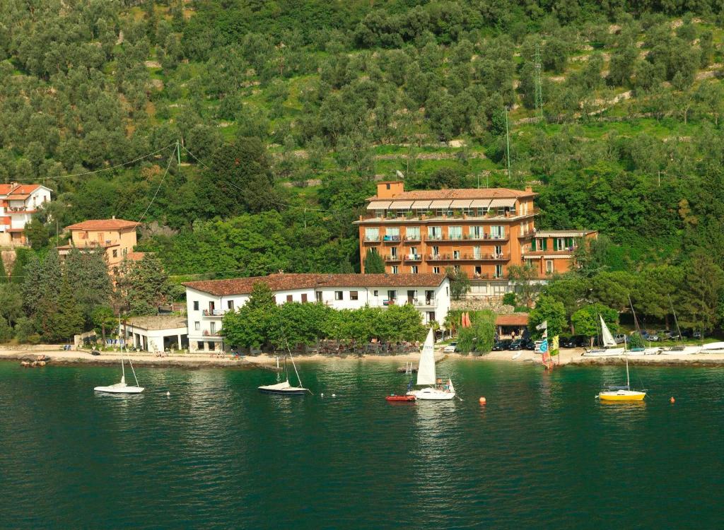 Hotel Nike, Brenzone sul Garda, Italy - Booking.com