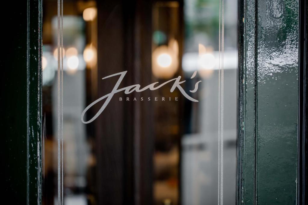 Hotel Schweizerhof Bern & Spa - Resim 41