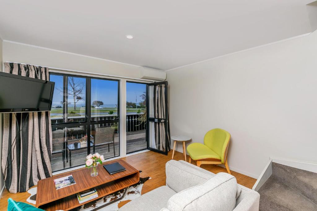 Le Chalet Suisse Motel Taupo - Resim 4