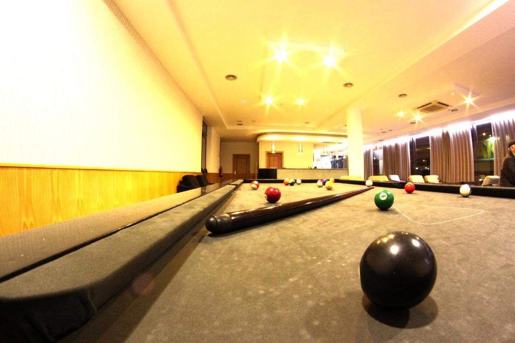 Biliár nebo kulečník v ubytování Hotel Durao