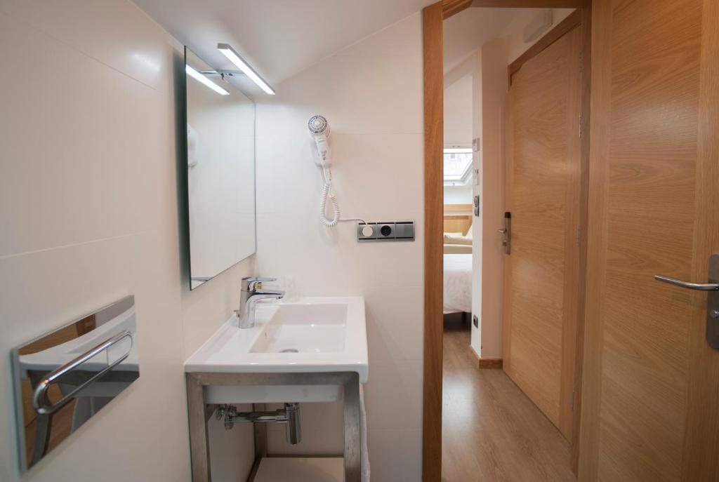 Pensión O Códice by Moradas Nieto - 15