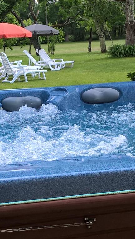 'La Maison Catalpa' French Farmhouse with Pool & Jaccuzi - Holiday Home
