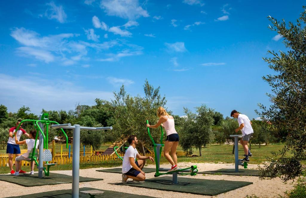 Goście zatrzymujący się w obiekcie Aminess Planet Camping Holiday Homes Maravea