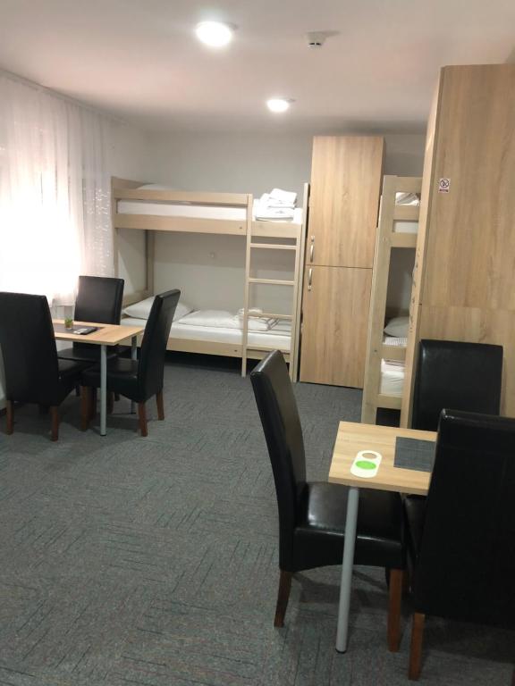 Hostel Mali Pariz - 16