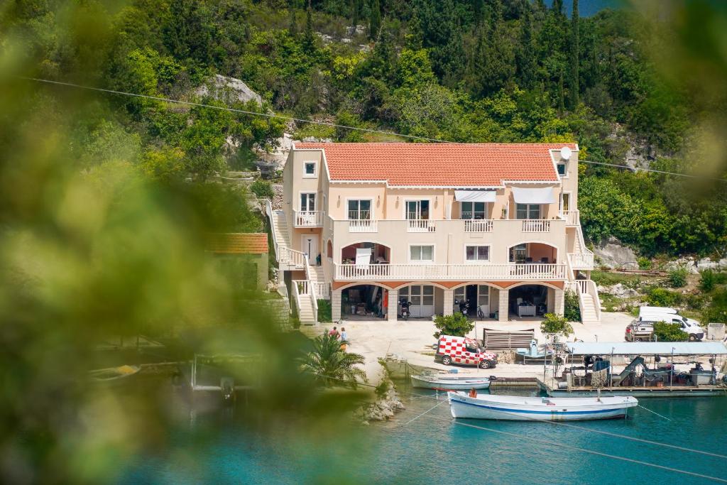 Příroda nedaleko apartmánu