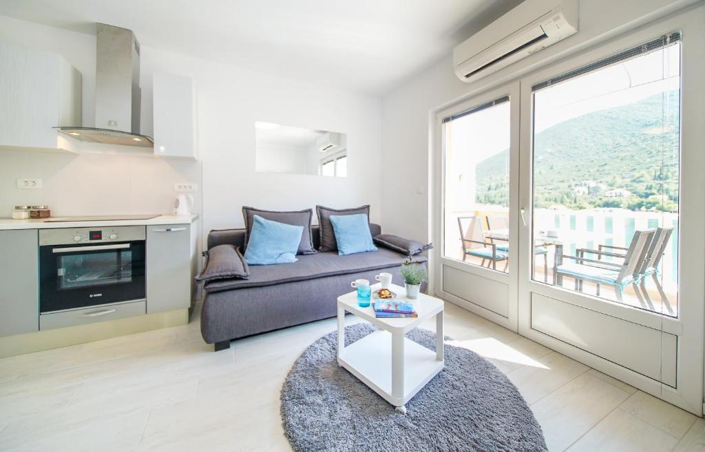 Nespecifikovaný výhled na hory nebo výhled na hory při pohledu z apartmánu