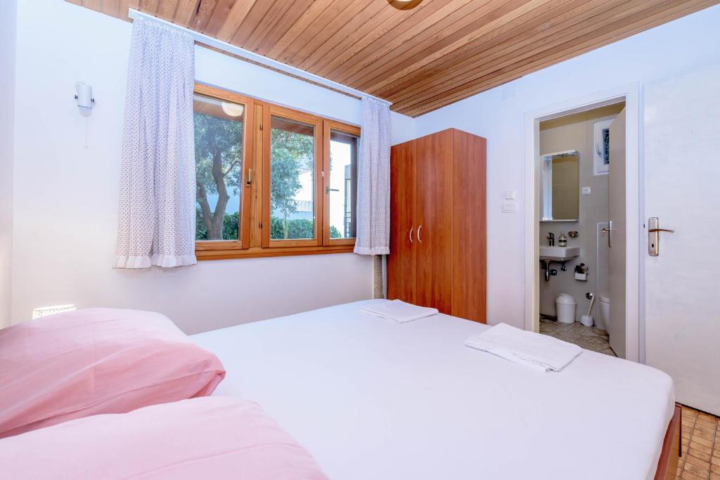 Posteľ alebo postele v izbe v ubytovaní Villa Lahor with private pool