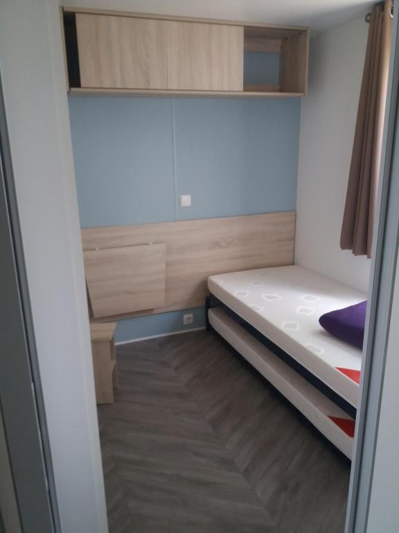 Postel nebo postele na pokoji v ubytování Mobil home 3 chambres