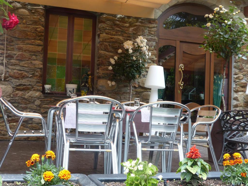 Posezení v ubytování Hostal Vall D'Aneu by Arcas & Sambola
