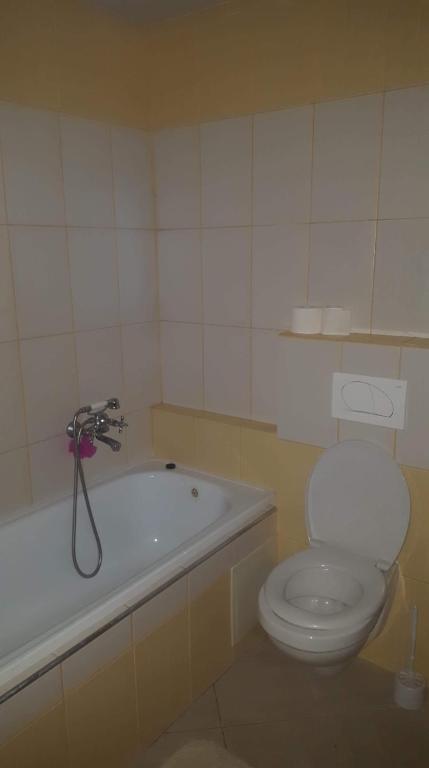Korona Panzió - Apartamento De Una Habitación