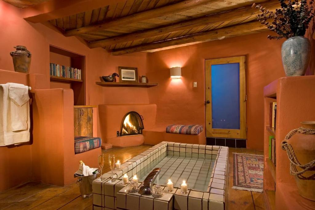 Adobe and Pines Inn Bed and Breakfast - Housity