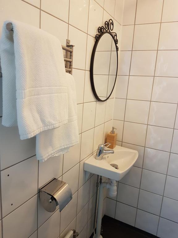 Koupelna v ubytování Smålandsstenar hotell